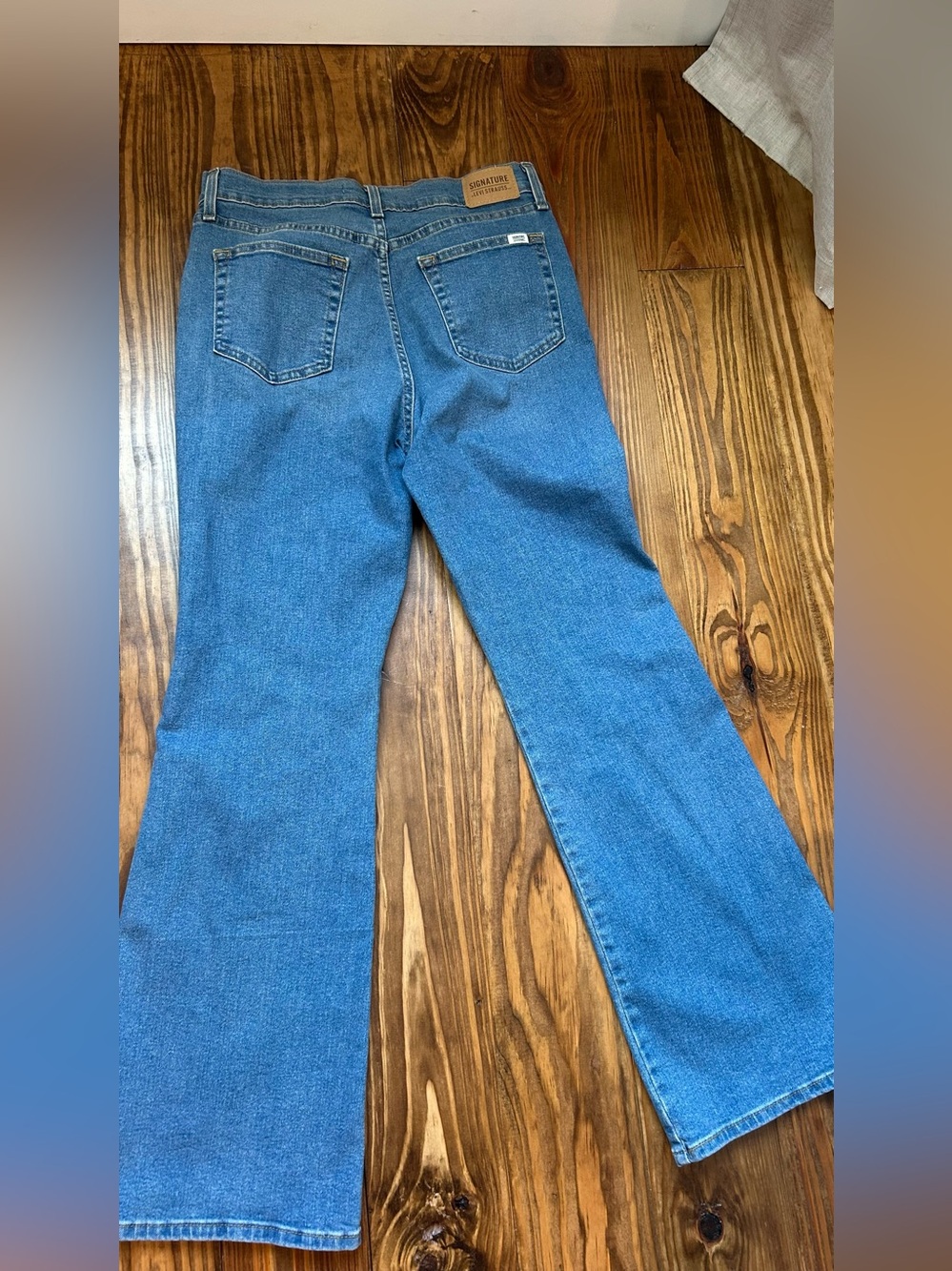 Signature by Levi Strauss Light Blue Wide-Leg Jeans - Picture 4 of 6